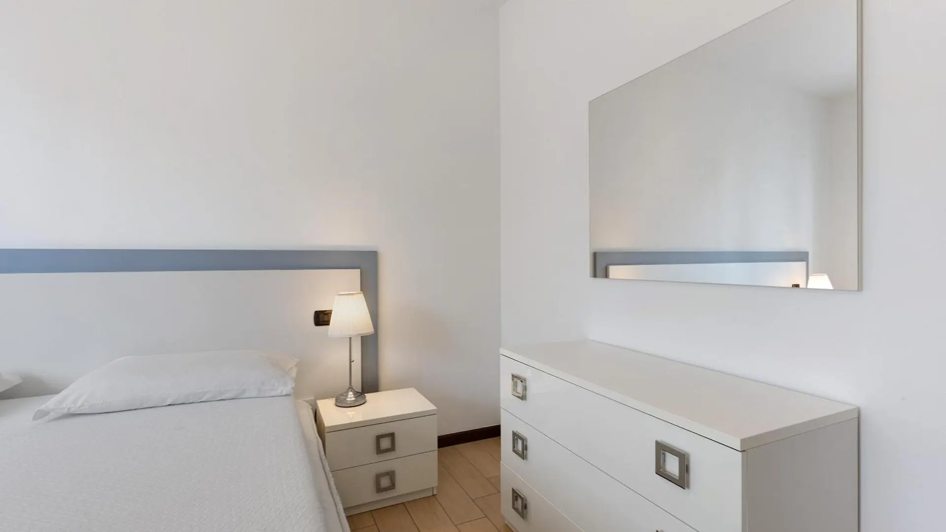 Casa Vacanze Da Ricky App 5 Peschiera del Garda