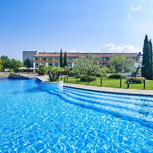 4* מלון Parc